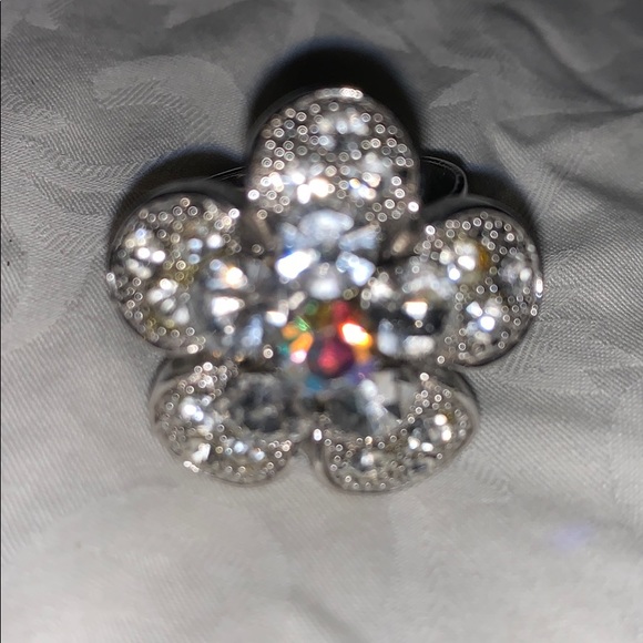 Ring - Picture 3 of 3